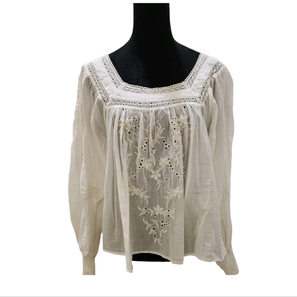 Elegant White Lace Trim Blouse-NWT- Size Medium - Picture 1 of 15